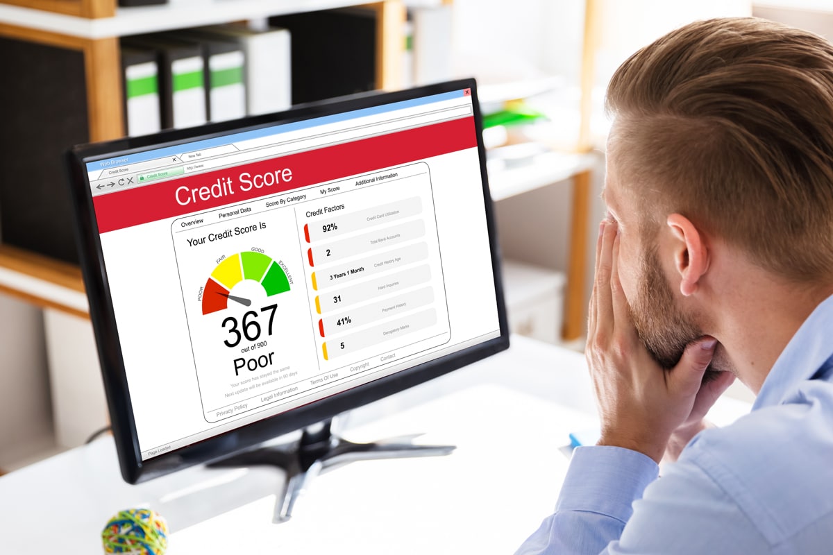 Poor credit score on computer monitor